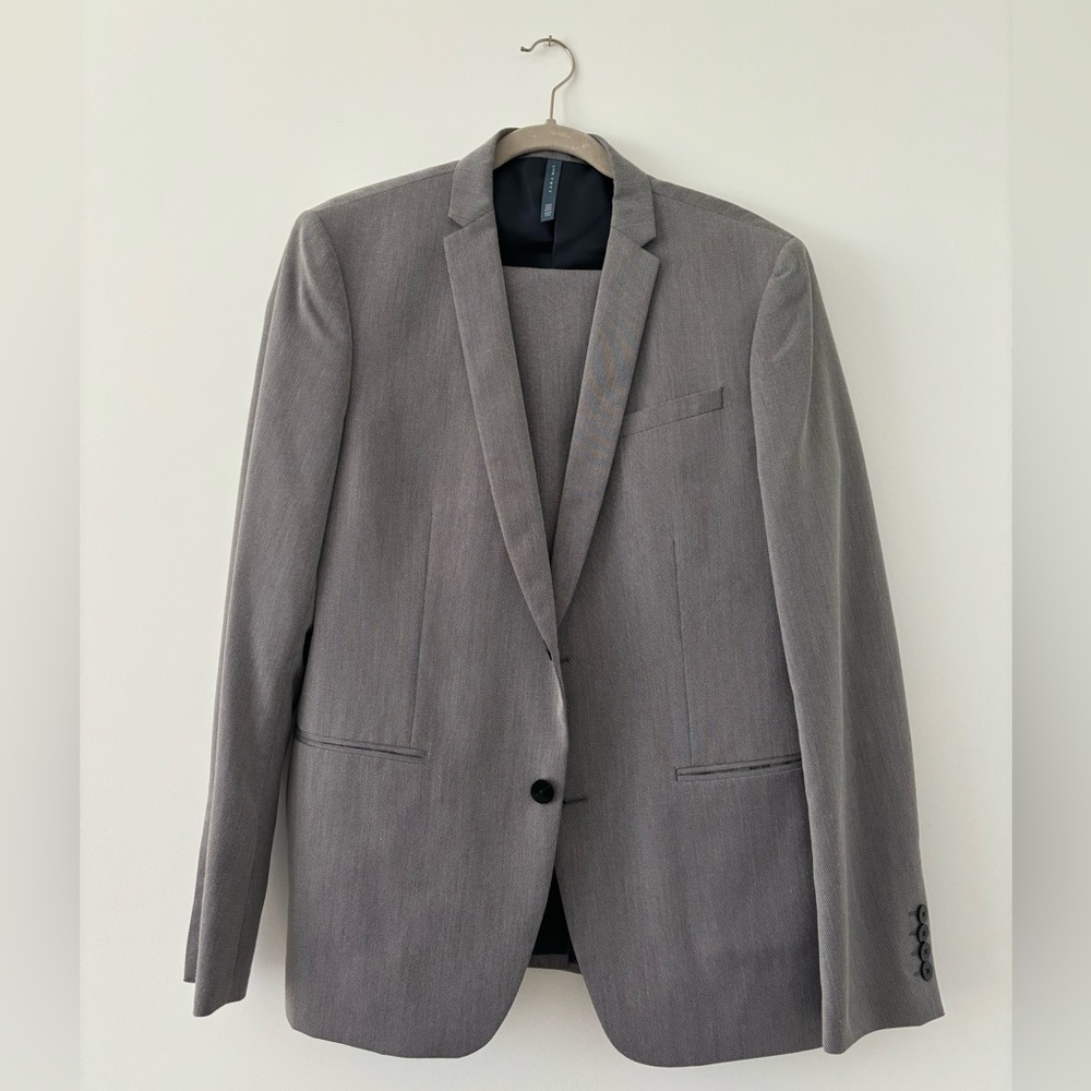Zara men’s light grey / silver Slim Fit suit